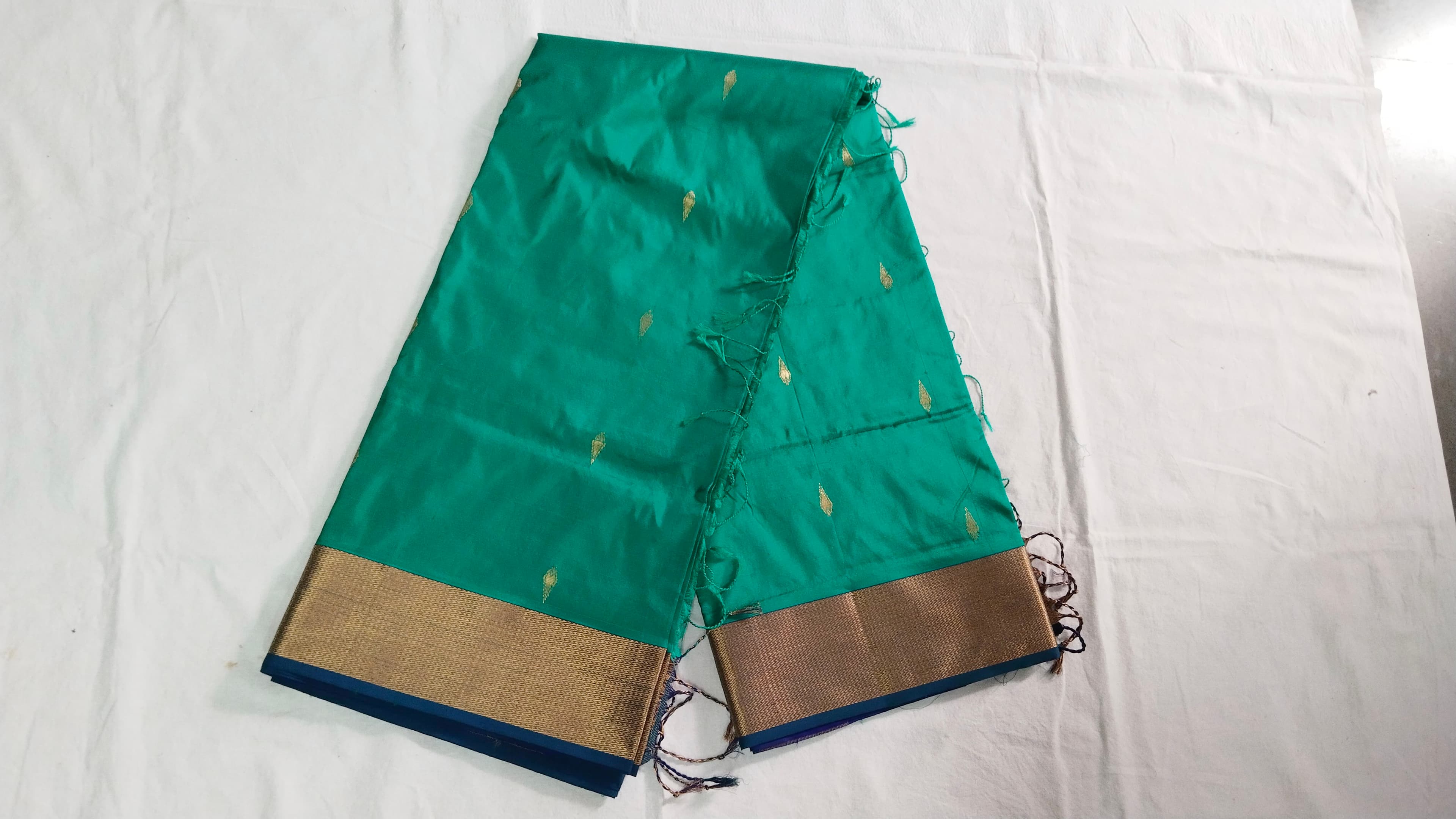 Pure Silk Maheshwari Saree - Buta | Torquoise