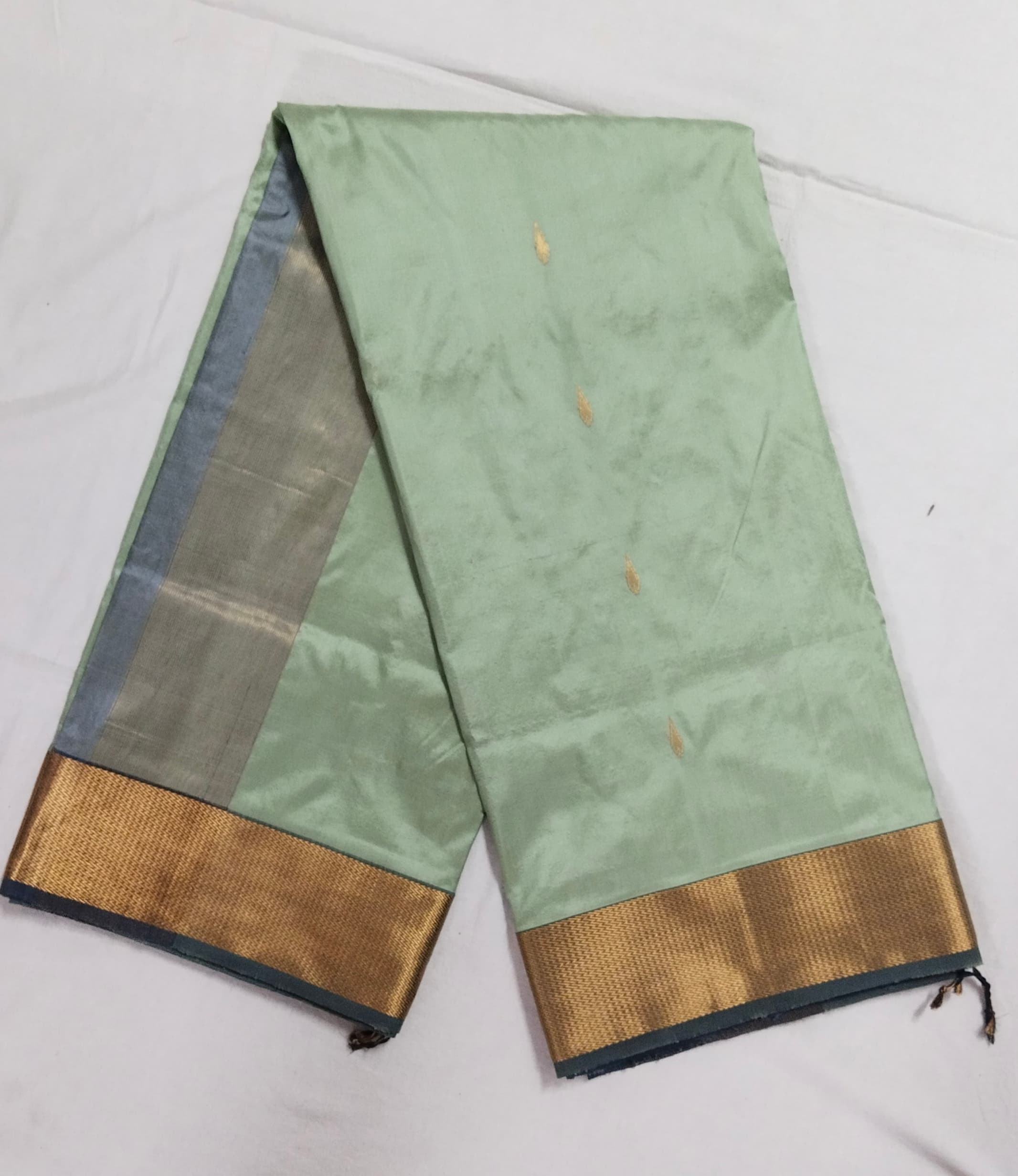 Pure Silk Maheshwari Saree - Buta | Pista Green